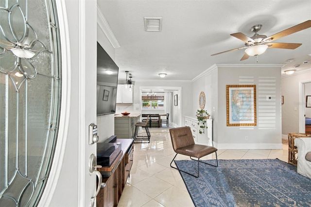 5601 15TH AVENUE N, St Petersburg, FL 33710