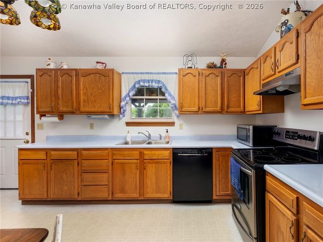 121 Allen Court, Tornado, WV 25202
