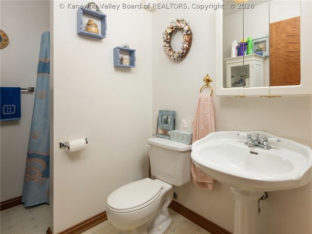 121 Allen Court, Tornado, WV 25202