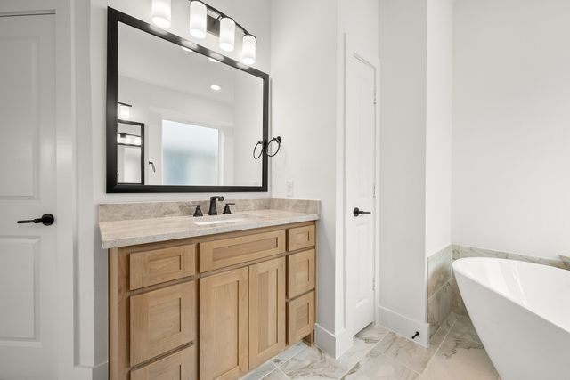 341 Loretta Lane, Burleson, TX 76028