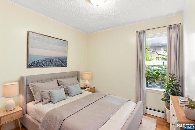 11 Sunset Avenue, Newark, NJ 07106