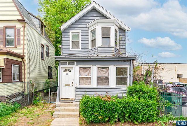 11 Sunset Avenue, Newark, NJ 07106