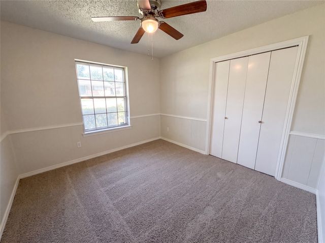 304 Brook Hollow Drive, Desoto, TX 75115