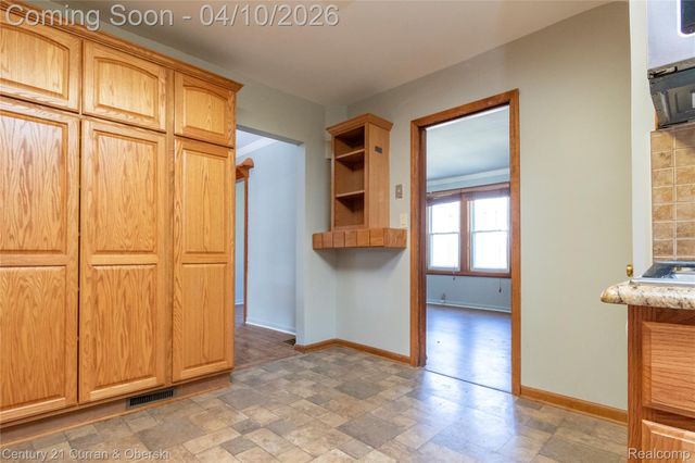22223 Military Street, Dearborn, MI 48124