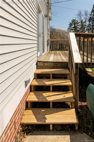 22223 Military Street, Dearborn, MI 48124