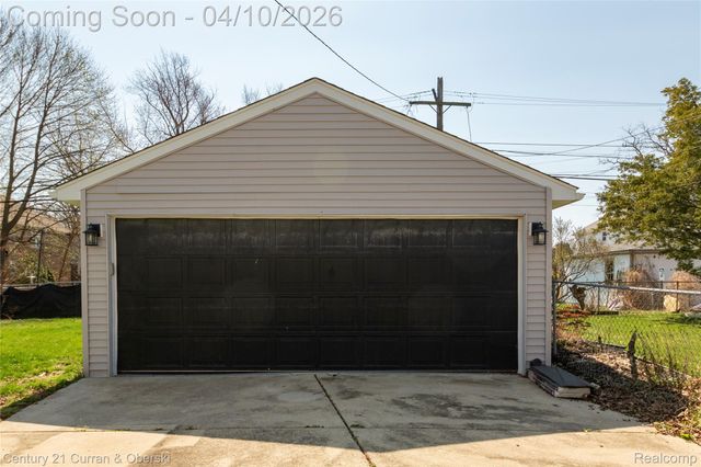 22223 Military Street, Dearborn, MI 48124
