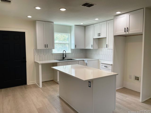 620 W Euclid, San Antonio, TX 78212