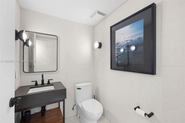 5875 Collins Ave 501, Miami Beach, FL 33140