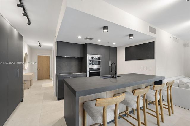 5875 Collins Ave 501, Miami Beach, FL 33140