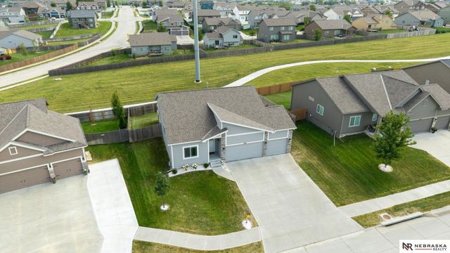 11705 S 113th Street, Papillion, NE 68046