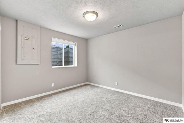 11705 S 113th Street, Papillion, NE 68046