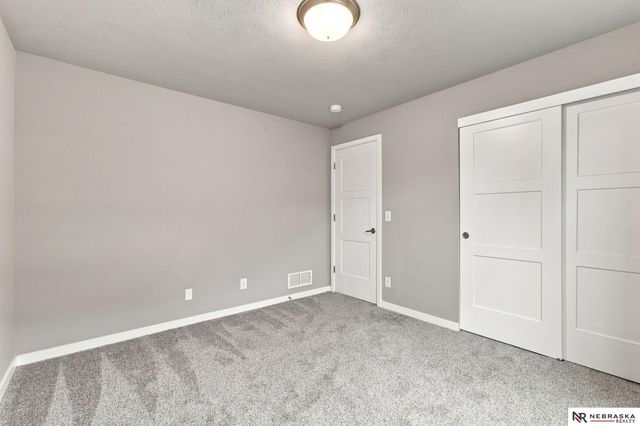 11705 S 113th Street, Papillion, NE 68046
