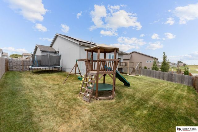 11705 S 113th Street, Papillion, NE 68046