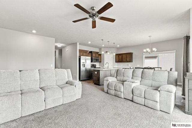 11705 S 113th Street, Papillion, NE 68046