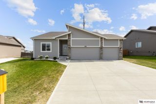 11705 S 113th Street, Papillion, NE 68046
