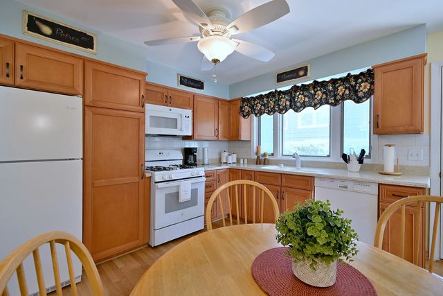 1031 S Belmont Avenue, Arlington Heights, IL 60005