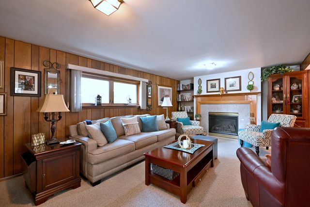 1031 S Belmont Avenue, Arlington Heights, IL 60005