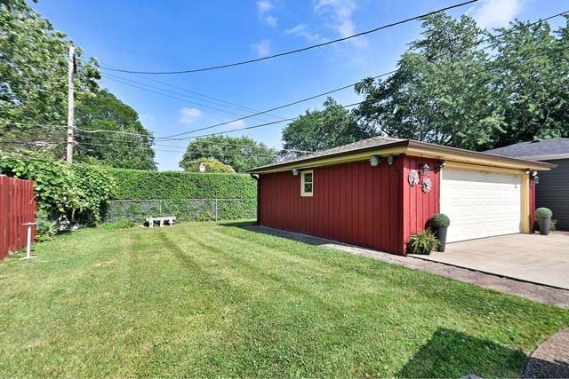 1031 S Belmont Avenue, Arlington Heights, IL 60005