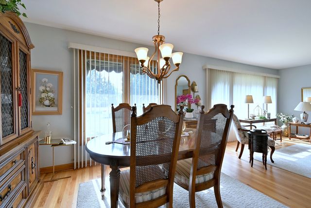 1031 S Belmont Avenue, Arlington Heights, IL 60005