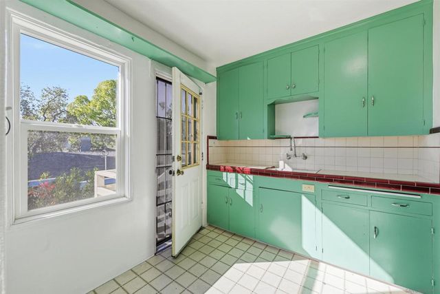 711 W Pennsylvania Avenue, San Diego, CA 92103