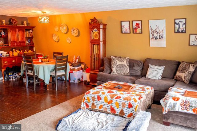 1659 S LAKESHORE DR, Louisa, VA 23093