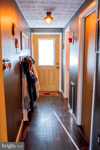 1659 S LAKESHORE DR, Louisa, VA 23093