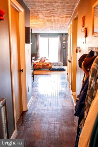 1659 S LAKESHORE DR, Louisa, VA 23093