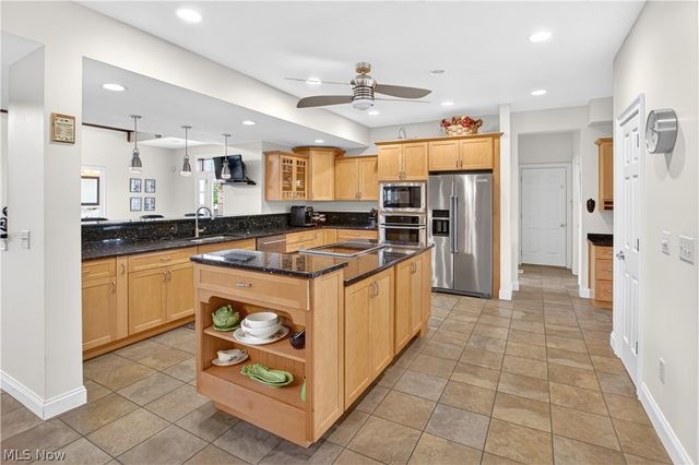 180 Mallard Creek Run, Lagrange, OH 44050