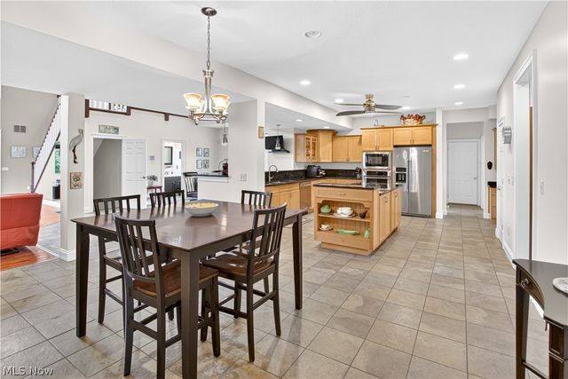 180 Mallard Creek Run, Lagrange, OH 44050