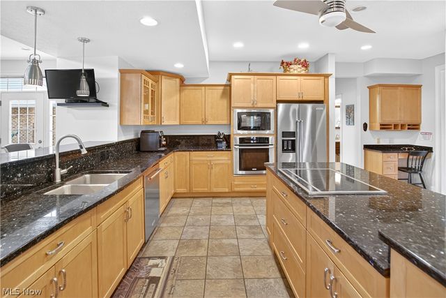 180 Mallard Creek Run, Lagrange, OH 44050