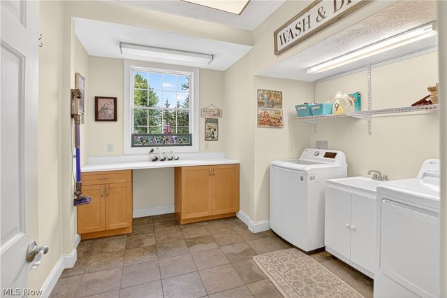 180 Mallard Creek Run, Lagrange, OH 44050