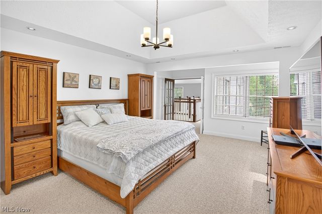 180 Mallard Creek Run, Lagrange, OH 44050