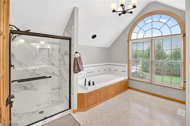 180 Mallard Creek Run, Lagrange, OH 44050