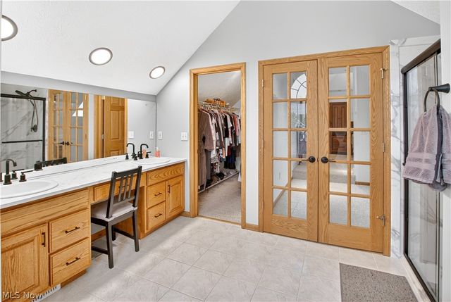 180 Mallard Creek Run, Lagrange, OH 44050