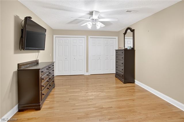180 Mallard Creek Run, Lagrange, OH 44050