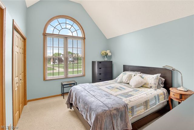 180 Mallard Creek Run, Lagrange, OH 44050
