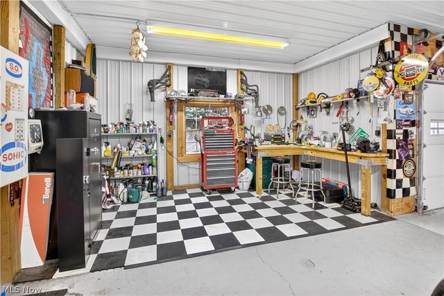 180 Mallard Creek Run, Lagrange, OH 44050