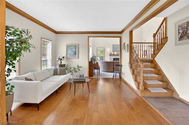180 Mallard Creek Run, Lagrange, OH 44050