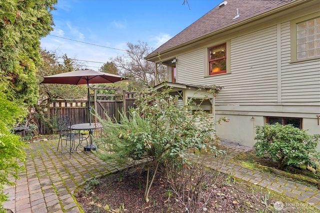 2310 N 65th Street, Seattle, WA 98103