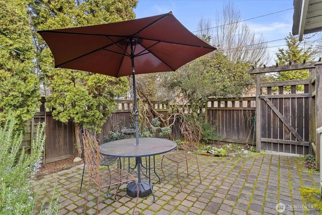 2310 N 65th Street, Seattle, WA 98103