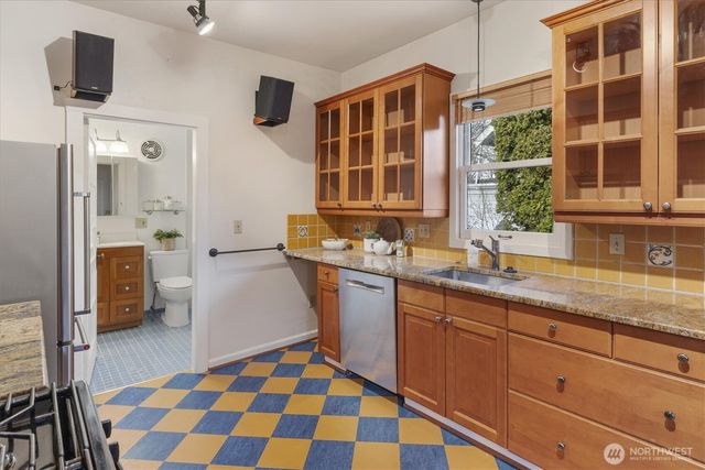 2310 N 65th Street, Seattle, WA 98103