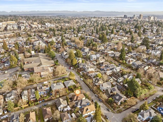 2310 N 65th Street, Seattle, WA 98103