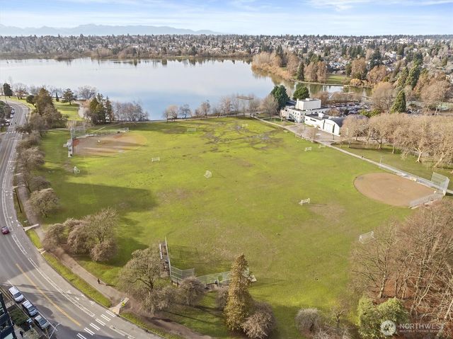 2310 N 65th Street, Seattle, WA 98103