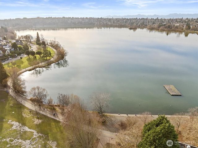 2310 N 65th Street, Seattle, WA 98103