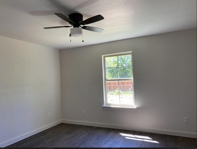 124 Bridlewood Lane, Bridgeport, TX 76426