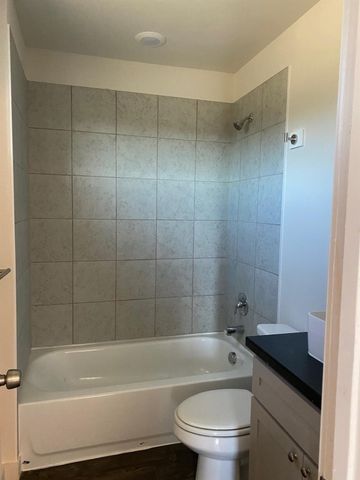 124 Bridlewood Lane, Bridgeport, TX 76426