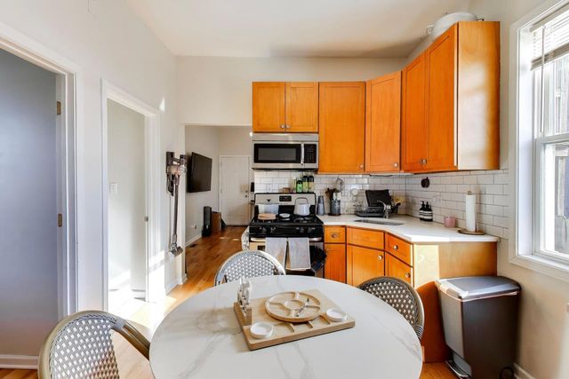 1620 N SPAULDING Avenue, Chicago, IL 60647