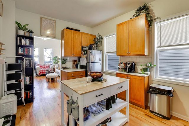 1620 N SPAULDING Avenue, Chicago, IL 60647