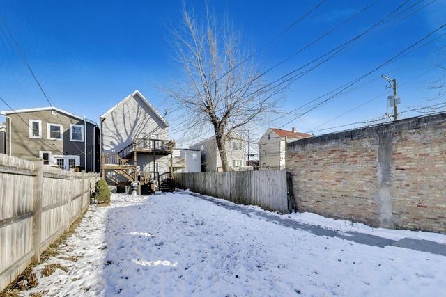 1620 N SPAULDING Avenue, Chicago, IL 60647