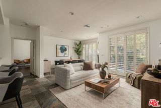 10639 Woodbridge Street 101, North Hollywood (los Angeles), CA 91602